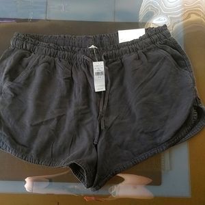 NWT AE Hi-rise soft dolphin shorts